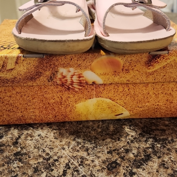 Sandals - Picture 2 of 6